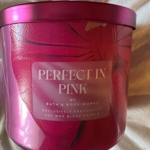 Bath & Body Works**PRETTY in PINK**HOLIDAYS*Cherry*Almond 3 Wick Candle*LAST ONE
